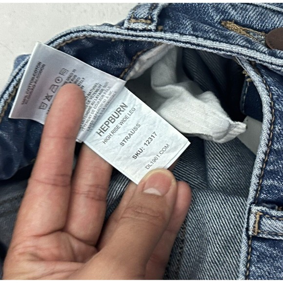 DL1961 Women's Hepburn High Rise Button Fly Denim Wide Leg Strauss Jeans Size 27 - Picture 11 of 11